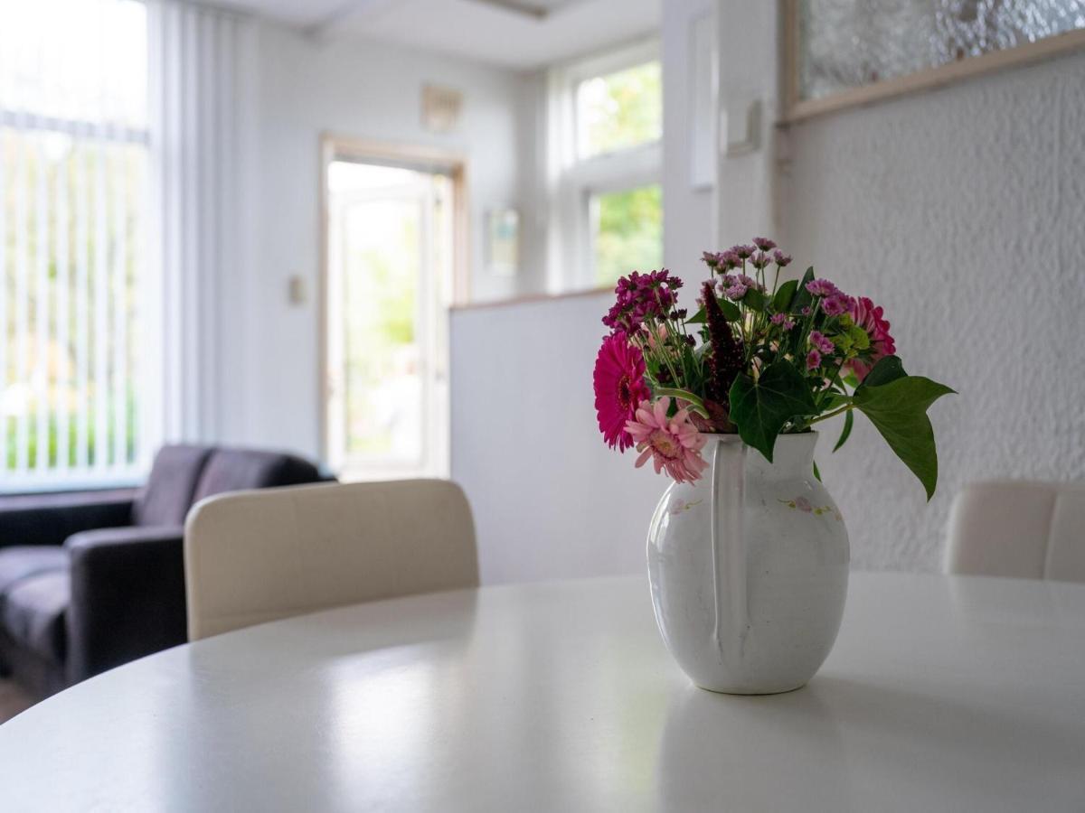 Modern Holiday Home In Heeg With Garden Dış mekan fotoğraf